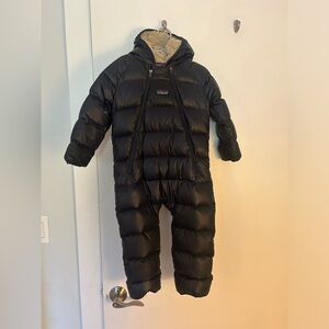 Patagonia shearling lined bunting snowsuit 12-18 months